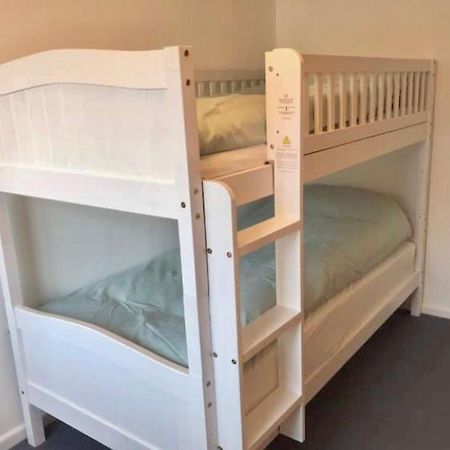Great Price, Lovely Comfy Flat.2 Mins From The Sea ライム・レジス エクステリア 写真
